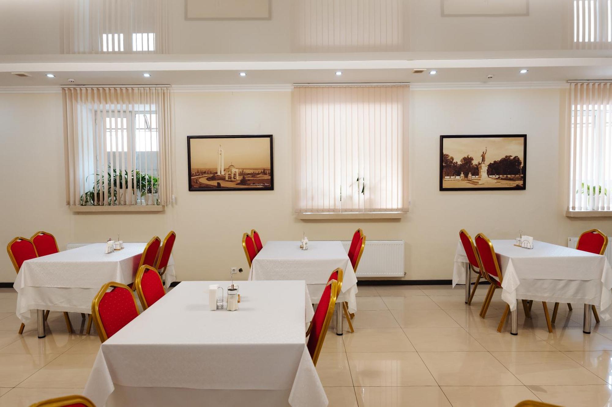 Comfort Hotel Chisinau Luaran gambar